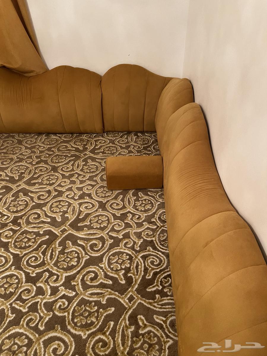 For sale: Turkish carpet and local mattress with one star63042920895361111