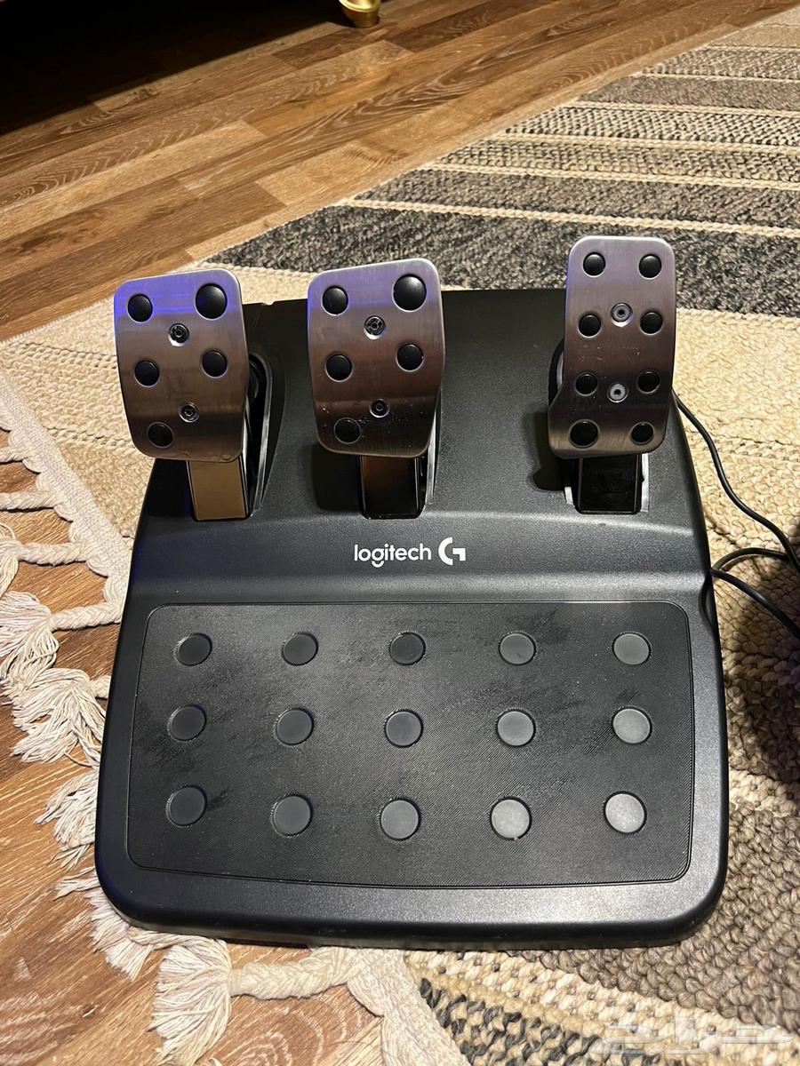 G920 steering wheel and all-purpose pedals are in good condition and have no issues.634192268737301121