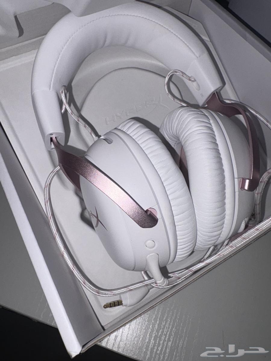 HyperX pink headphones63422236378241111