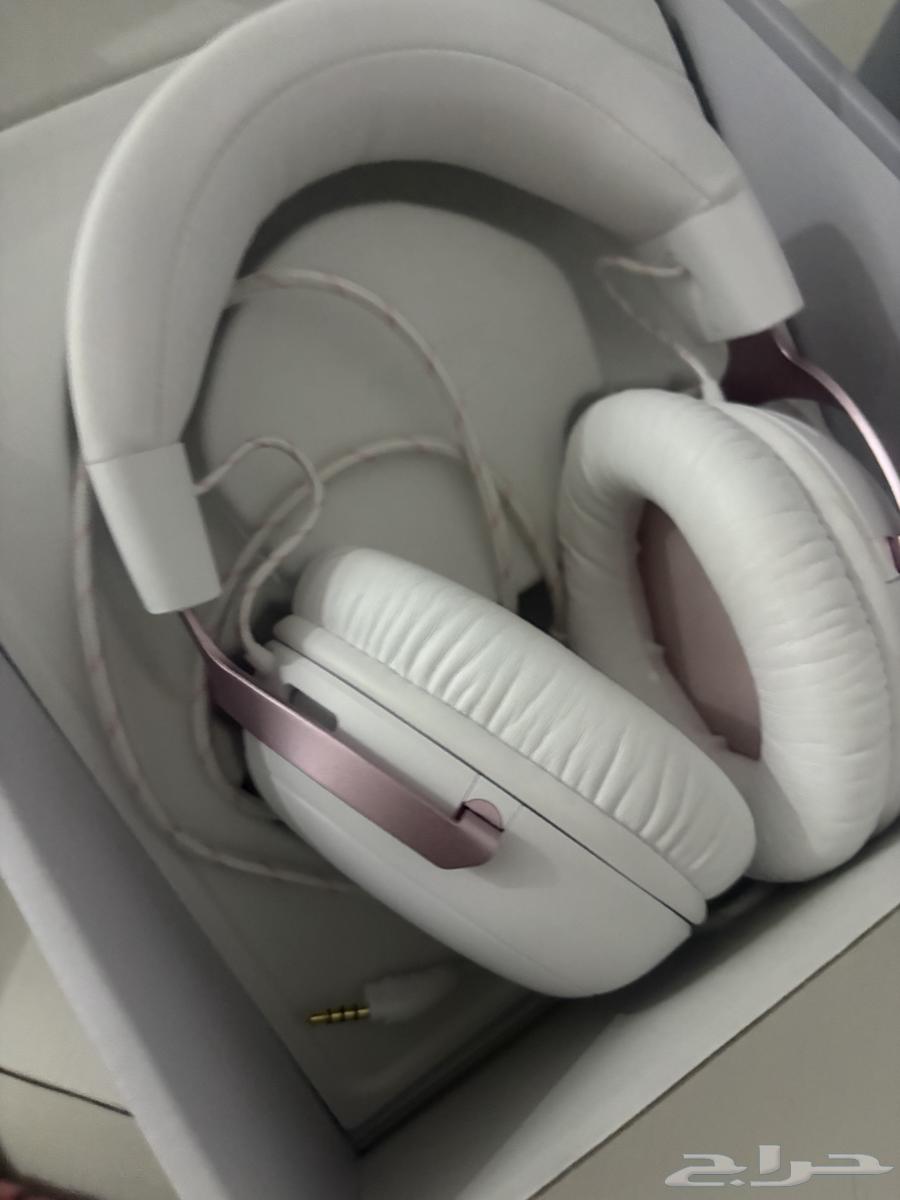 HyperX pink headphones63422236378241113