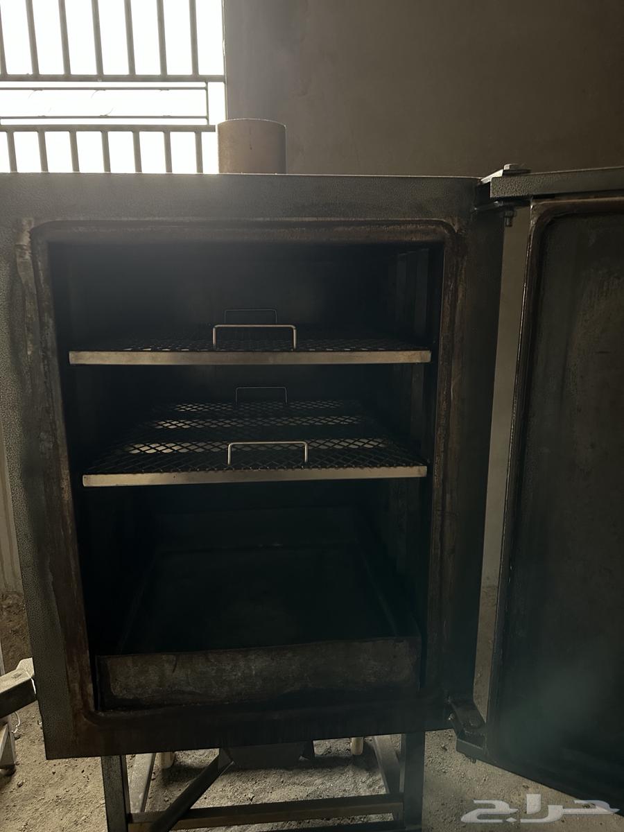 Oven for slaughtering, large enough for two small sacrifices, and a stainless steel sink with two basins63421224035586111