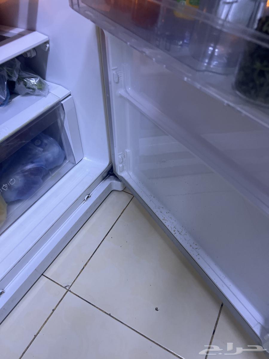 ثلاجه ال جئ لون ابيض كهرباء 110 ممتازه ولاعنرها خربت63420321493122111