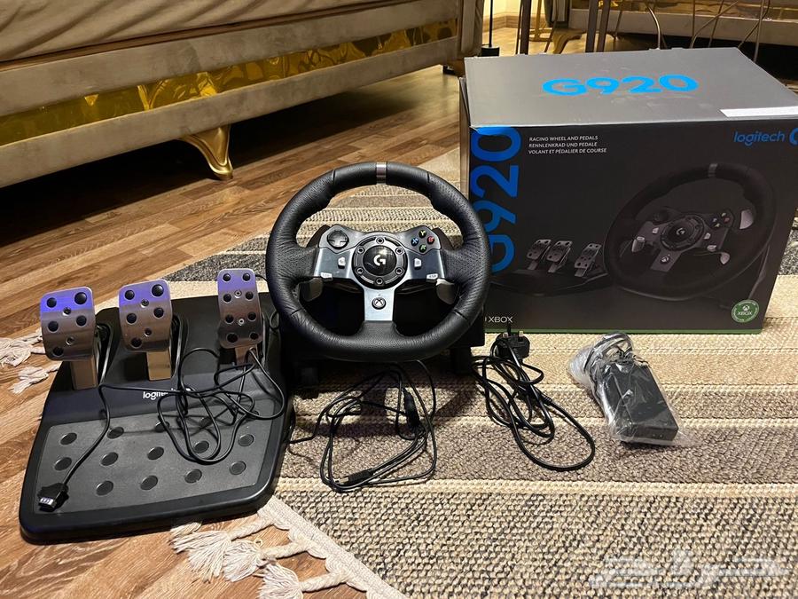 G920 steering wheel and all-purpose pedals are in good condition and have no issues.63419226873730111