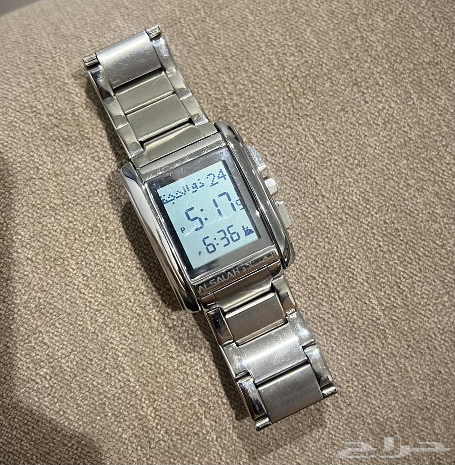 Men's digital watch63422129028738112