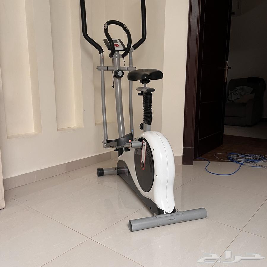 طاولة تلفزيون مع جهاز رياضي63421133478274112
