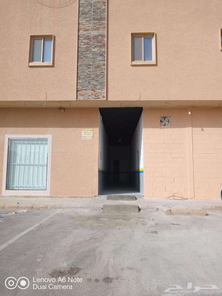 For kissing, a suitable place, small warehouses63440721931777114