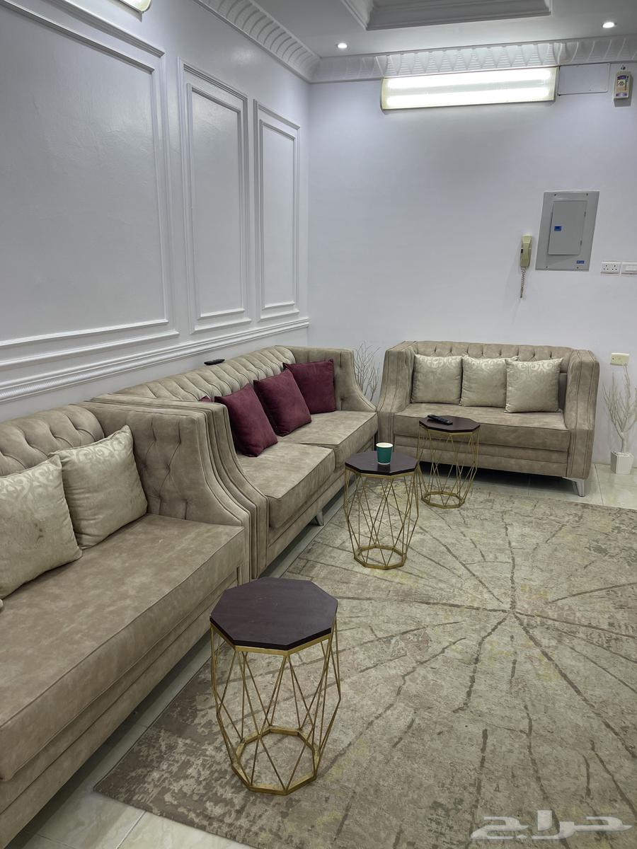 كنب مع فرشه مع طولات مع تلفزيون 35 بوصه63414812515713111
