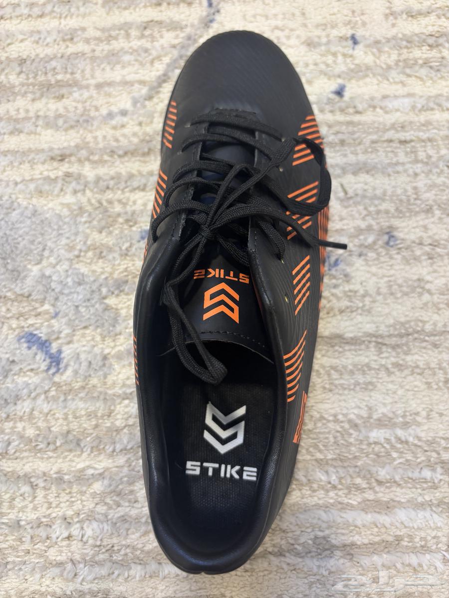 Football shoe63413400850817113