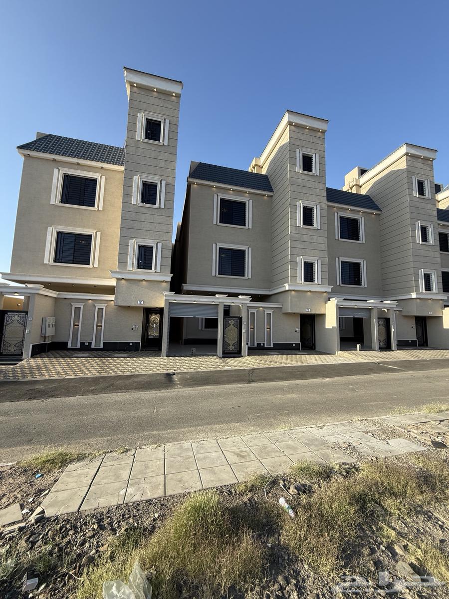 For sale: Ground floors with courtyard in Al-Jawhara Al-Mahalla, Abha62919225320195111