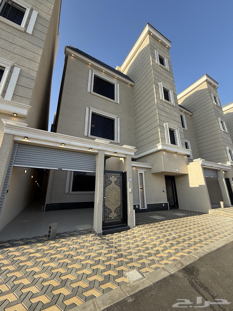 For sale: Ground floors with courtyard in Al-Jawhara Al-Mahalla, Abha62919225320195112