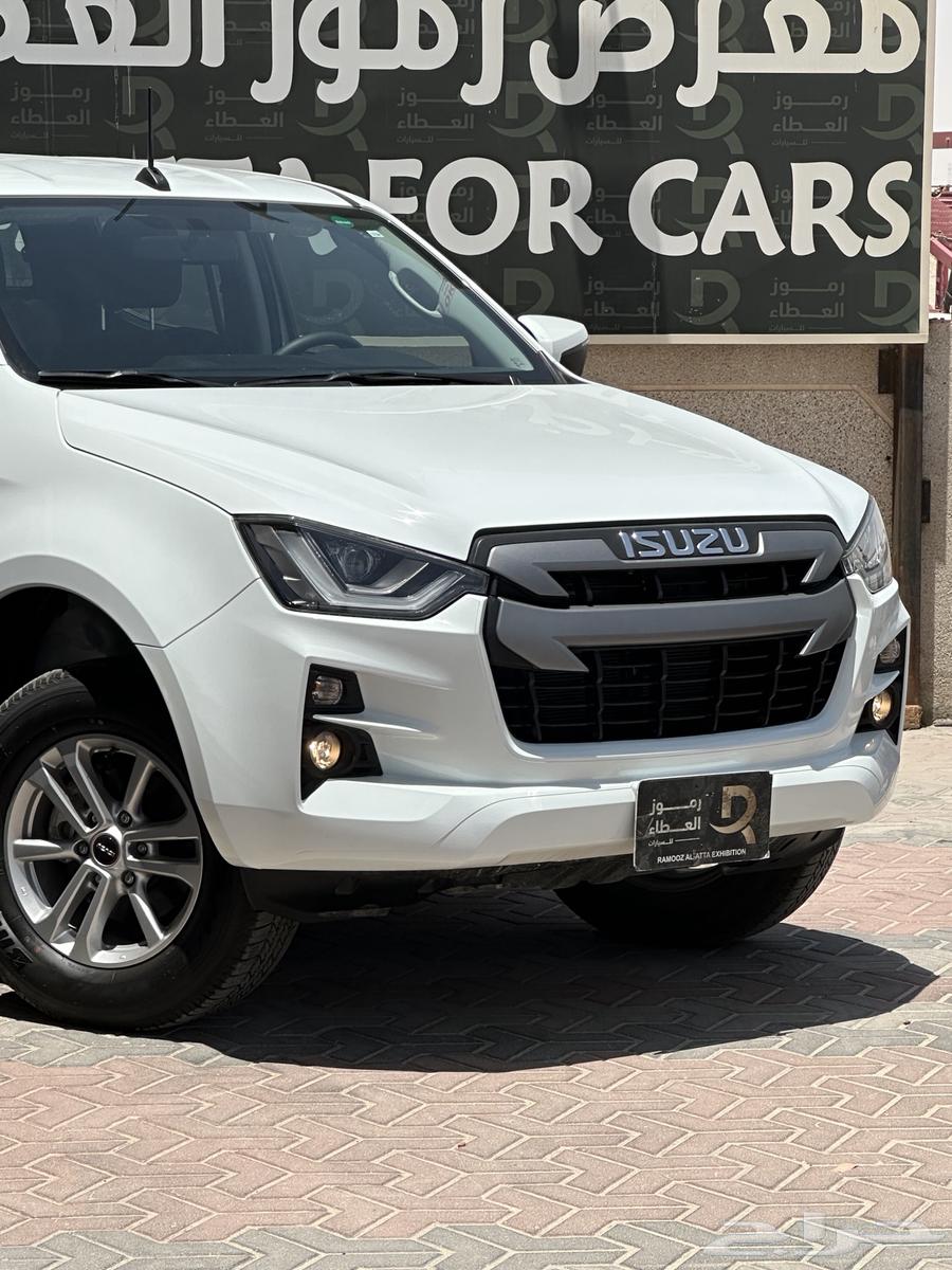Isuzu D-Max - 5,000 km odometer - 2023 without double cab (Sold)63611991022466112