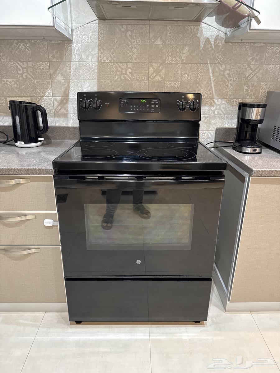 فرن GE وكاله  استخدام قليل تحت الضمان634159331718411110