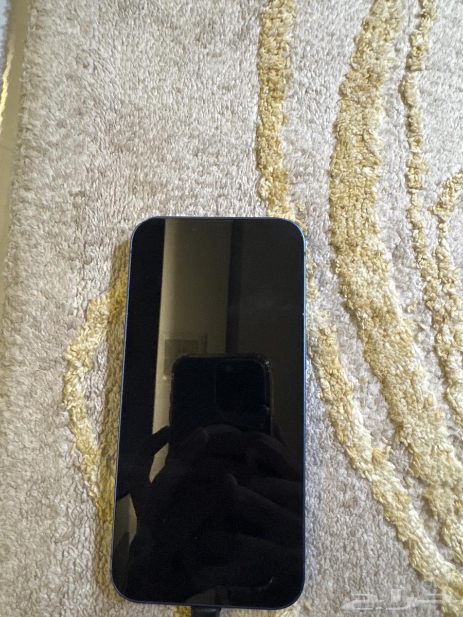 iPhone 13 locked to iCloud63413374841729111