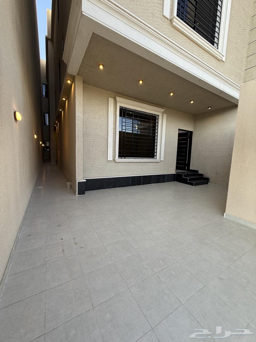 For sale: Ground floors with courtyard in Al-Jawhara Al-Mahalla, Abha62919225320195113