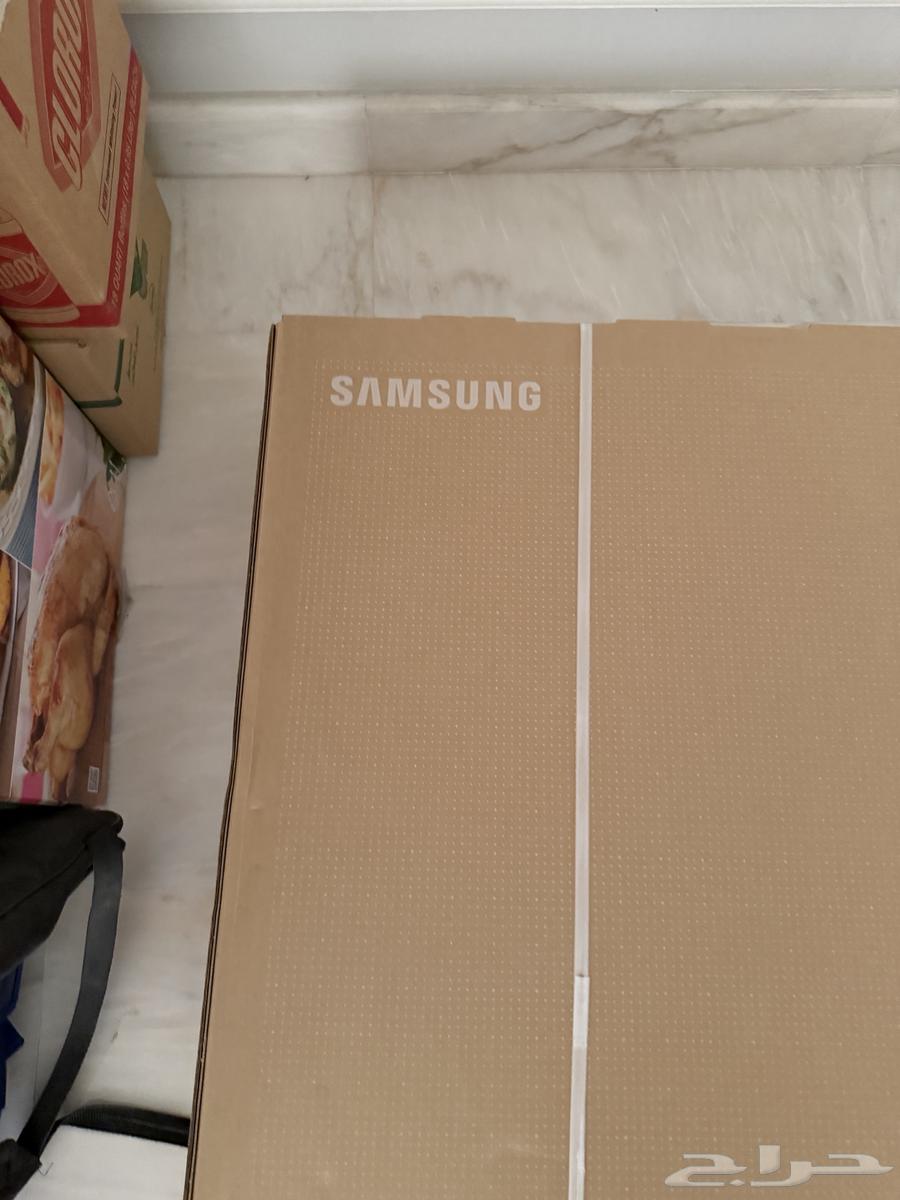 New 65-inch Samsung screen with its original box63419678911105111