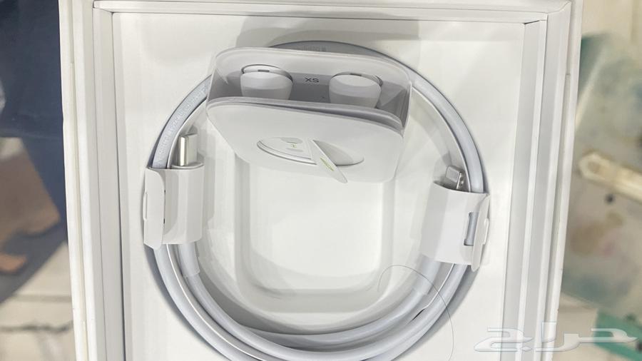 Apple AirPods Pro earbuds63413375079299111