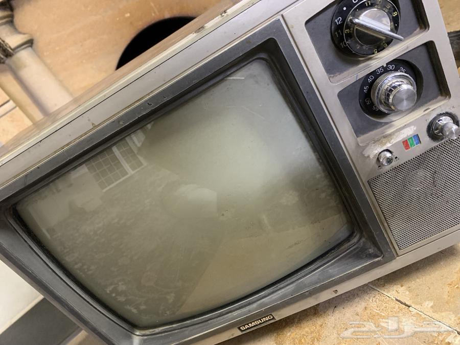 For sale: Old Samsung color TV and radio, very old63419311139969113