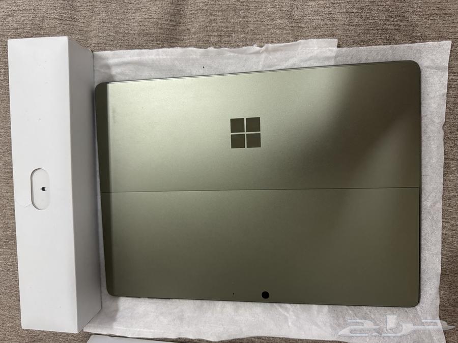 Surface Pro 9 with Core i5 processor, 13-inch touchscreen, in good condition63418562560898114