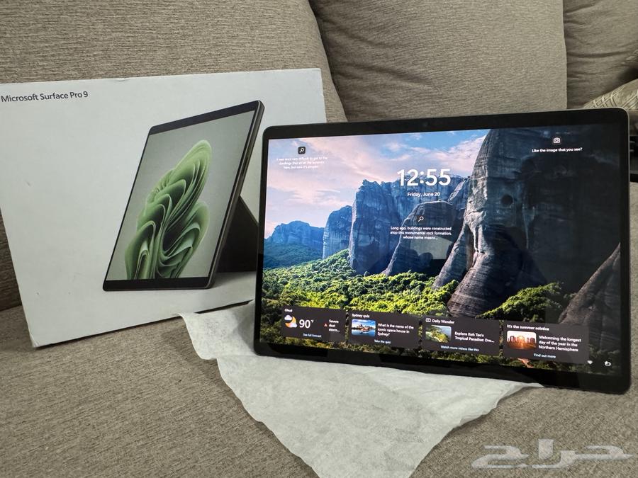 Surface Pro 9 with Core i5 processor, 13-inch touchscreen, in good condition63418562560898111