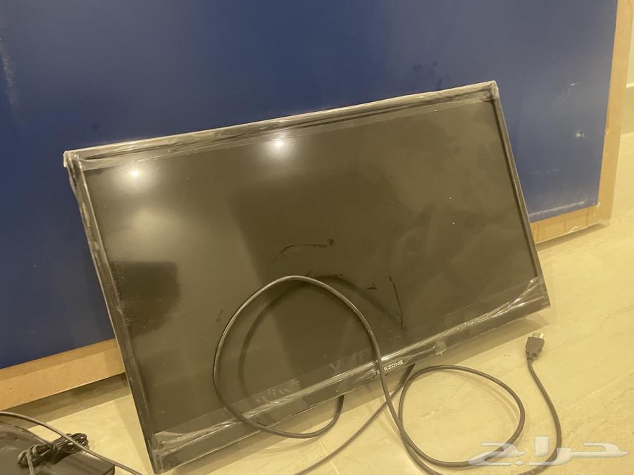Small and medium screens for sale63080631870338112