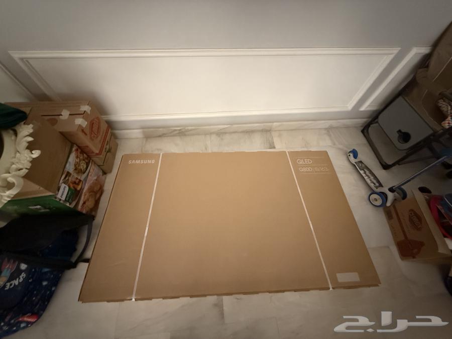 New 65-inch Samsung screen with its original box63419678911105112