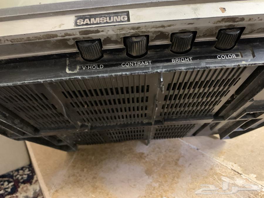 For sale: Old Samsung color TV and radio, very old63419311139969111