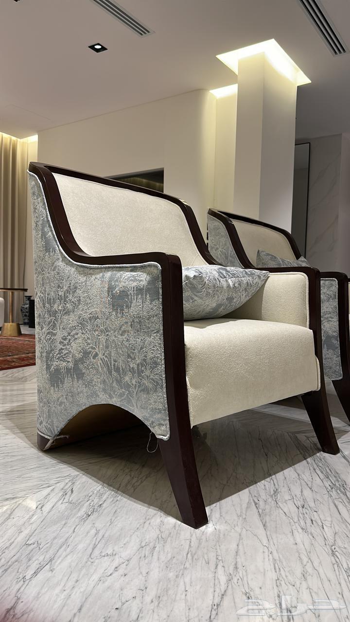 Custom details person 35063034450770435113