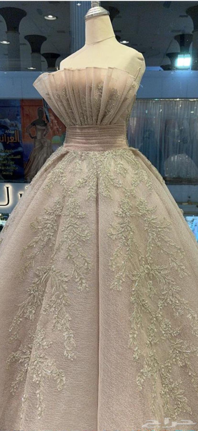 Queen dress63415847160449113