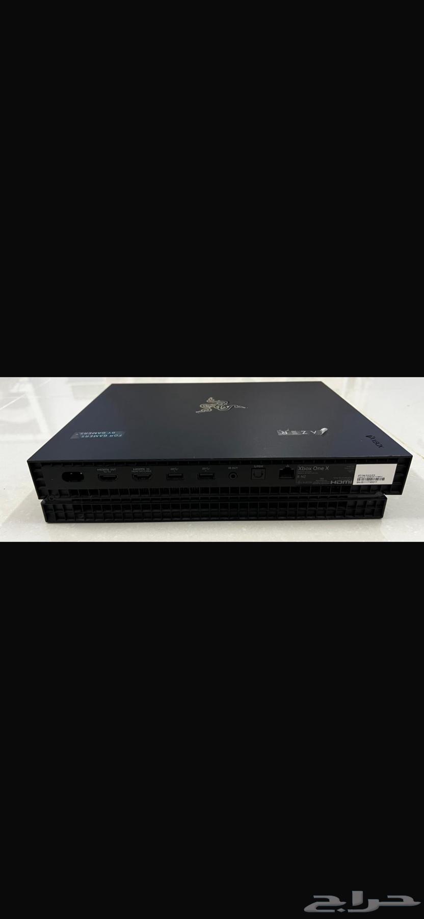 Xbox One X 1TB 4K 120Hz, the console is very clean, comes with a new controller.63418478729986113