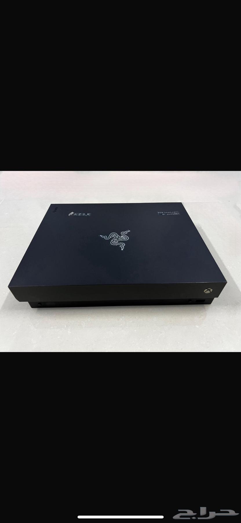 Xbox One X 1TB 4K 120Hz, the console is very clean, comes with a new controller.634184787299861127