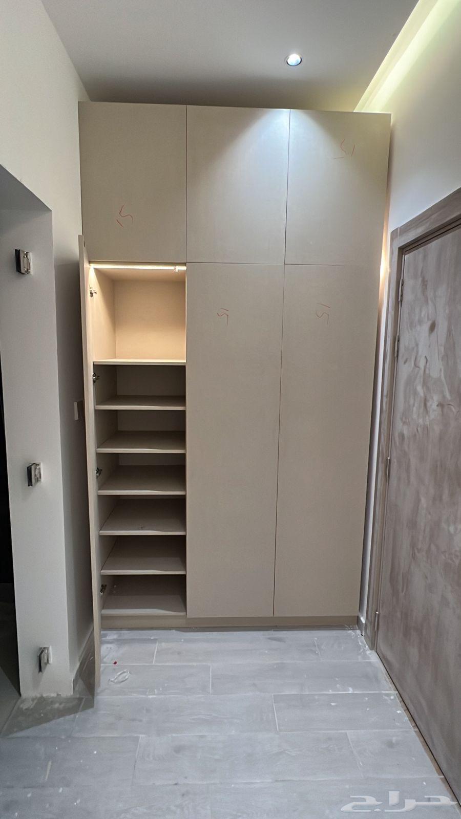 مطلوب مندوب مشاريع اعمال خشبيه ومفروشات وديكورات630336004231701114