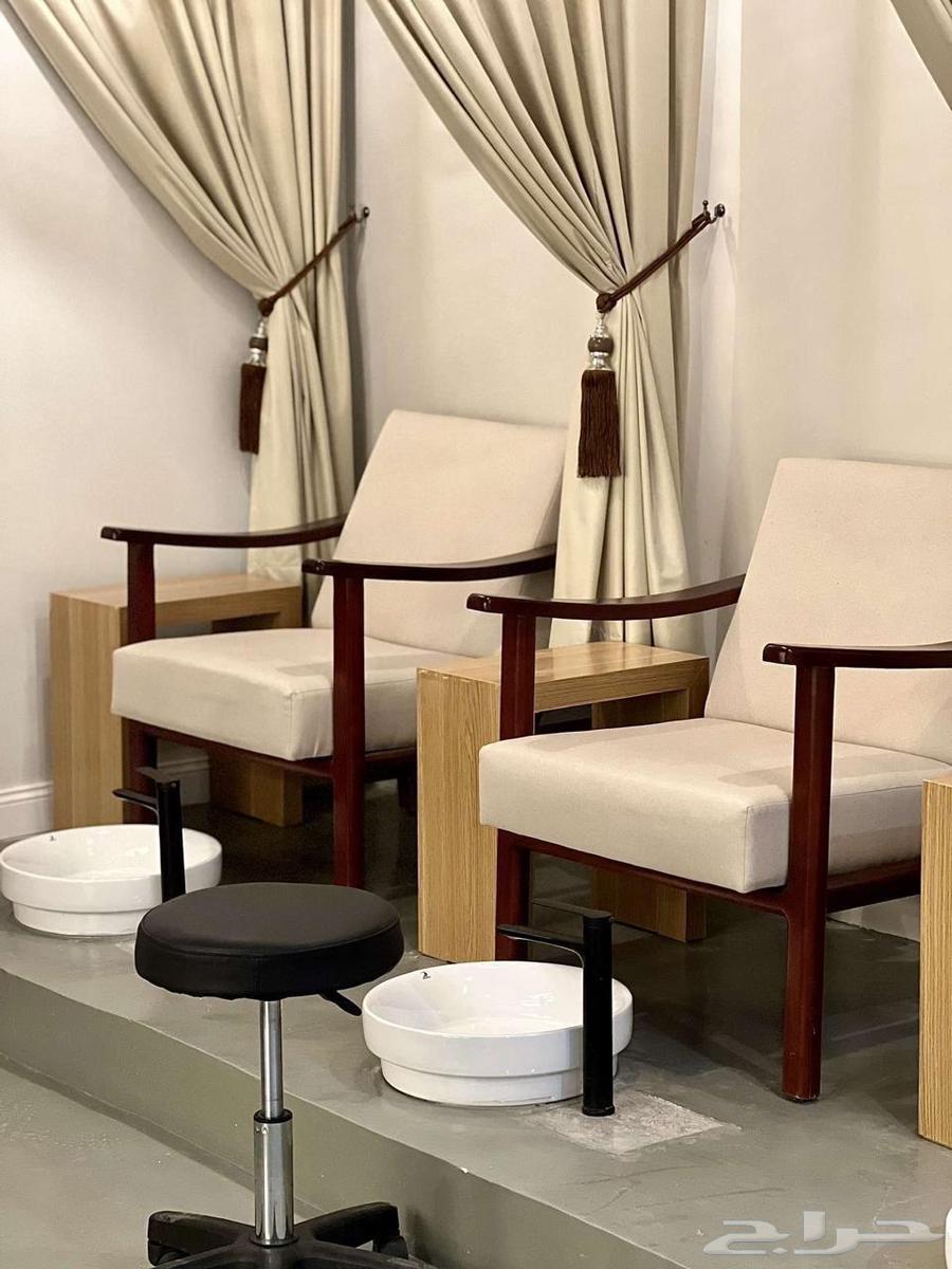 Salon for kissing63440721892610114
