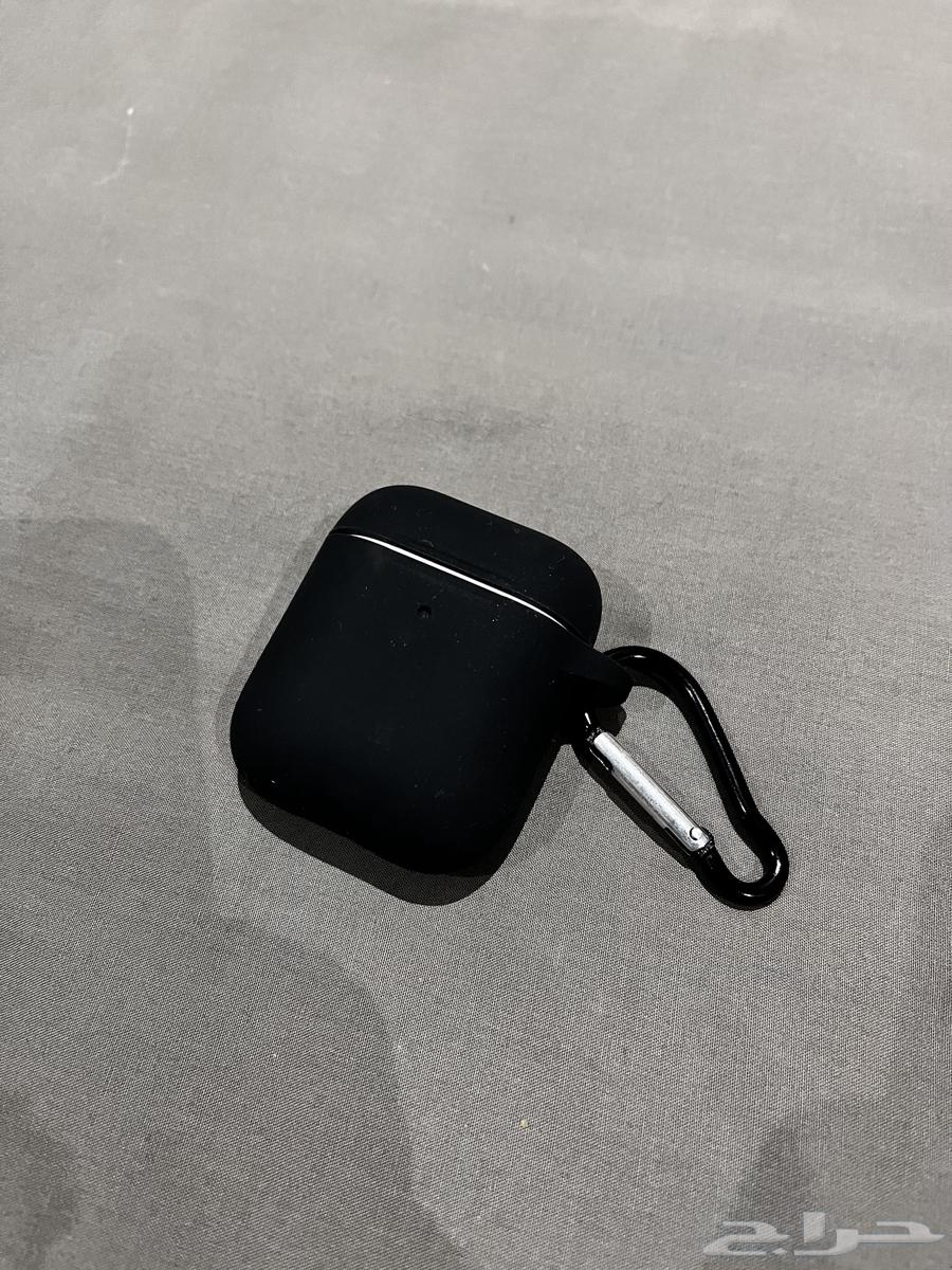 Very clean second-generation AirPods earbuds634078772275231121