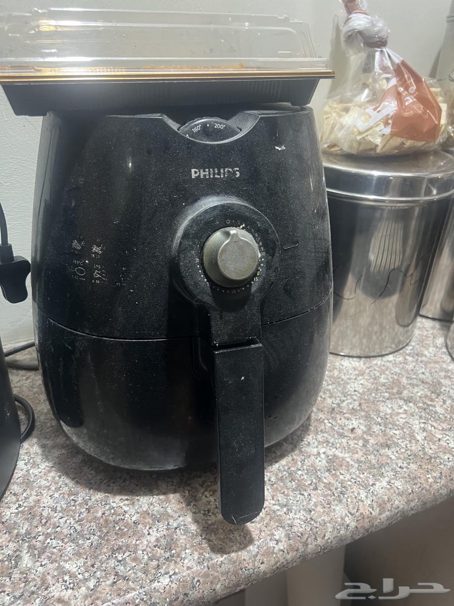 Very clean Italian 5-burner stove, air fryer, and 110 refrigerator63409927697409113