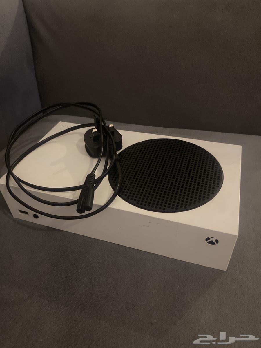 Xbox S with two controllers and two batteries63413265116418117