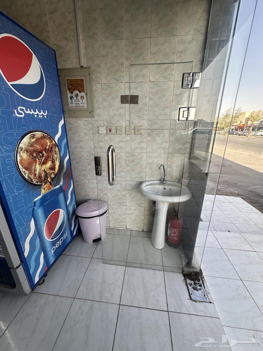 مطعم للتقبيل63409888157058111