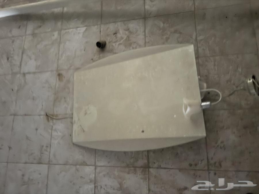 تصفية مستودع ادوات كهربائية بلاط ومكيف إلخ63409442479490113