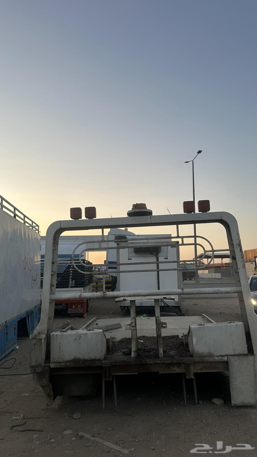For sale: Al-Rajhi Shadha roof mounted on Dana 4.563031852155266114