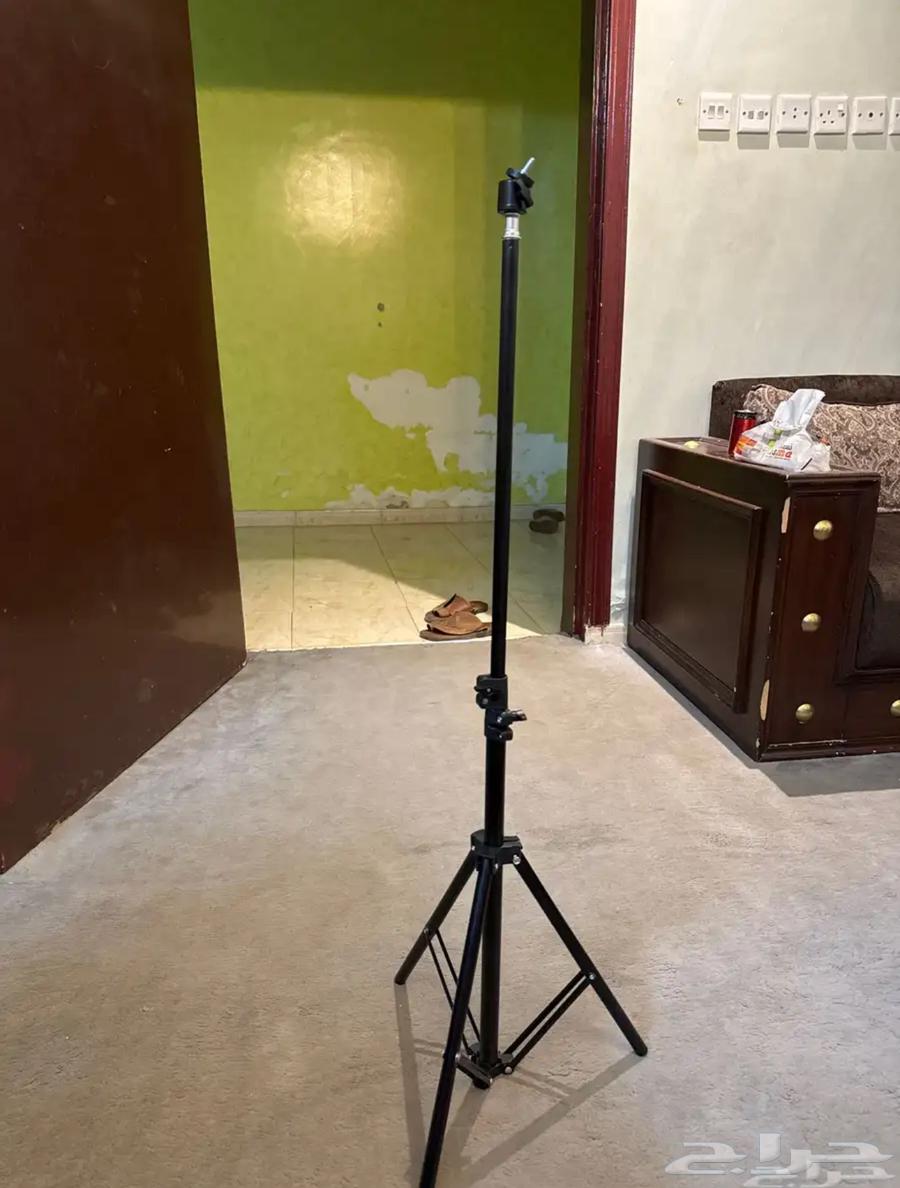 Projector, screen, speakers, 50-meter cable, and tripod stand63405728297219114