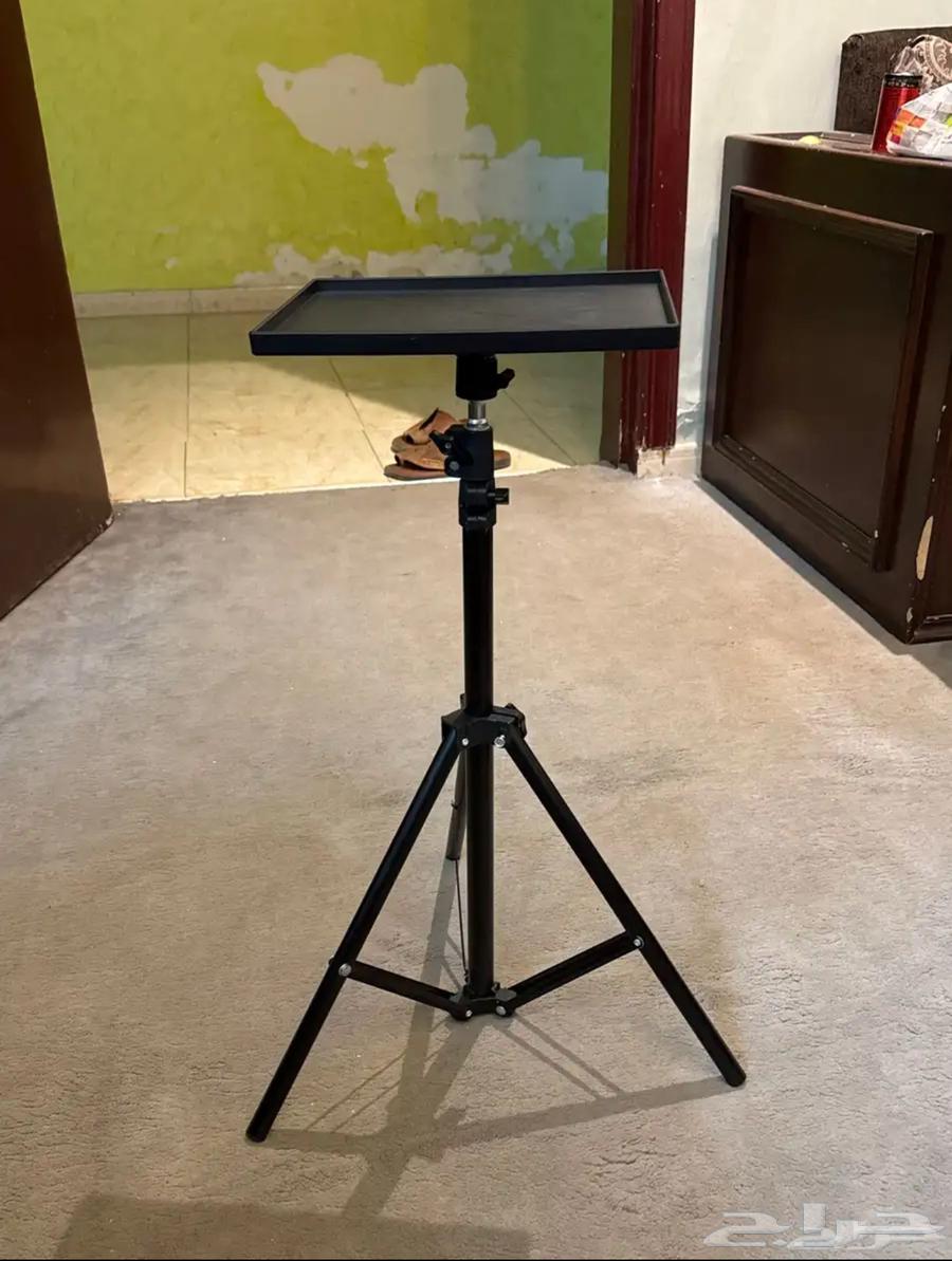 Projector, screen, speakers, 50-meter cable, and tripod stand63405728297219113