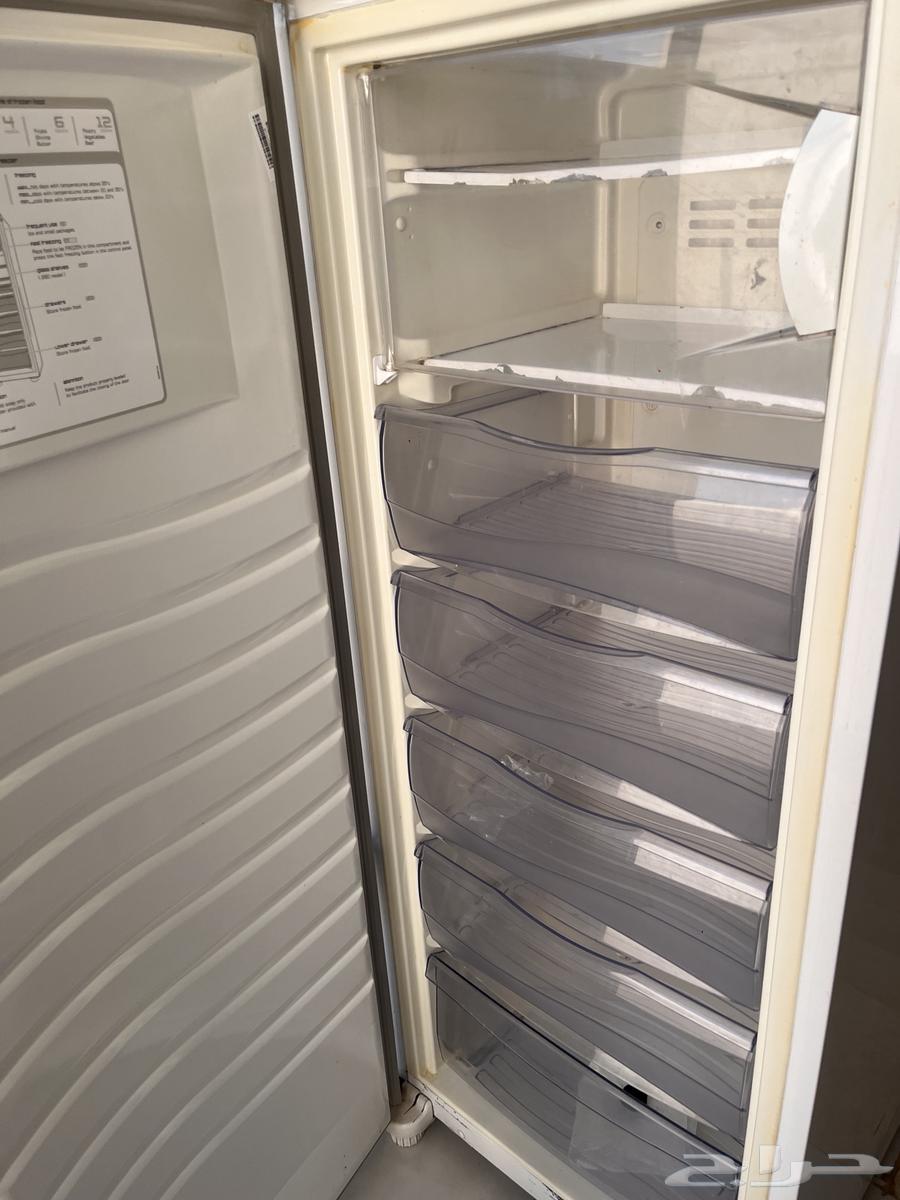 The fridge is in excellent condition but it doesn't have cooling.63406256274179111