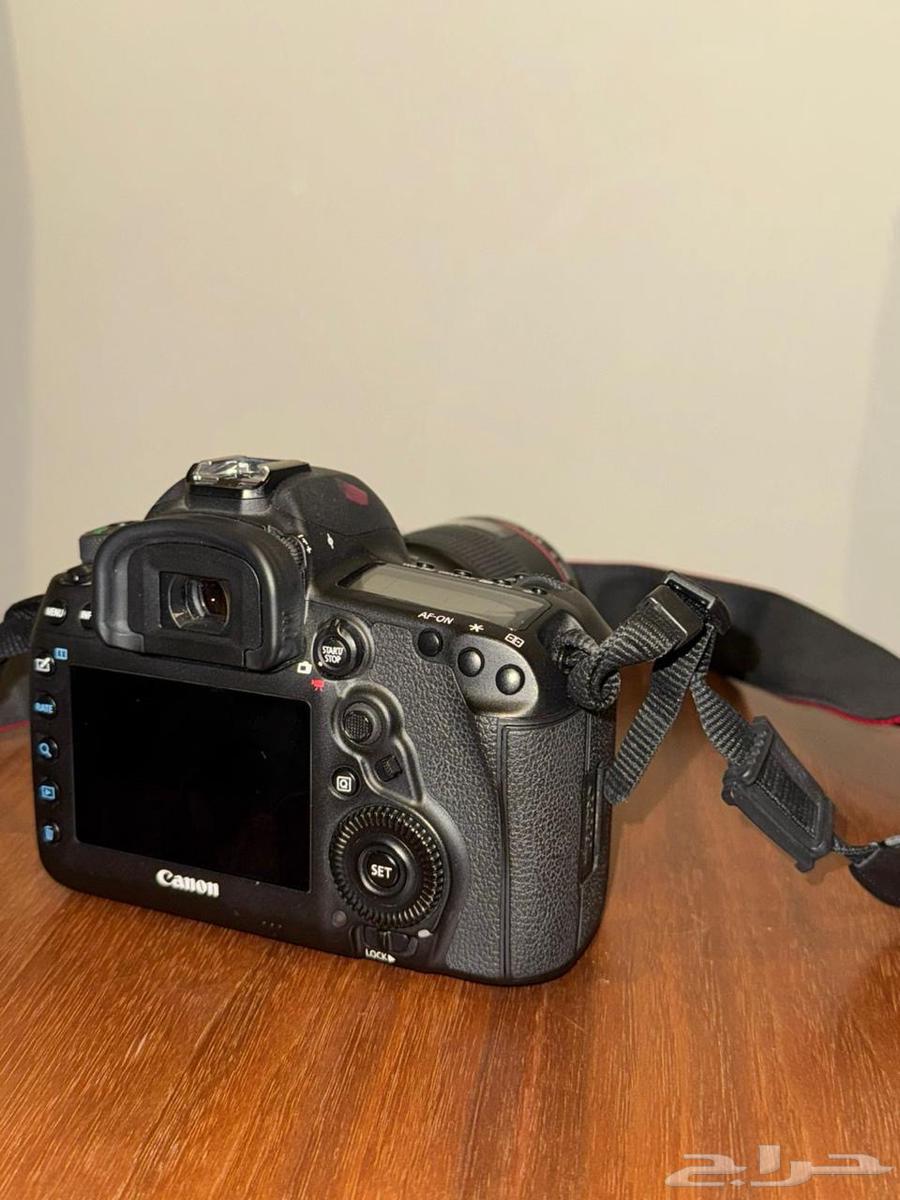 كاميرا كانون 5D Mark IV (22الف شاتر) فقط مع العدسه جديده63402894946946114