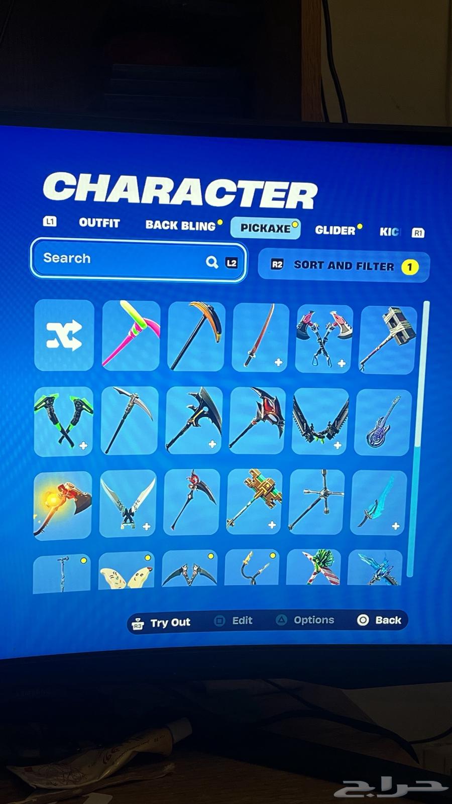حساب فورت نايت من السيزون الثالث في باتل باس كامل حق 4 و 563398382577411113