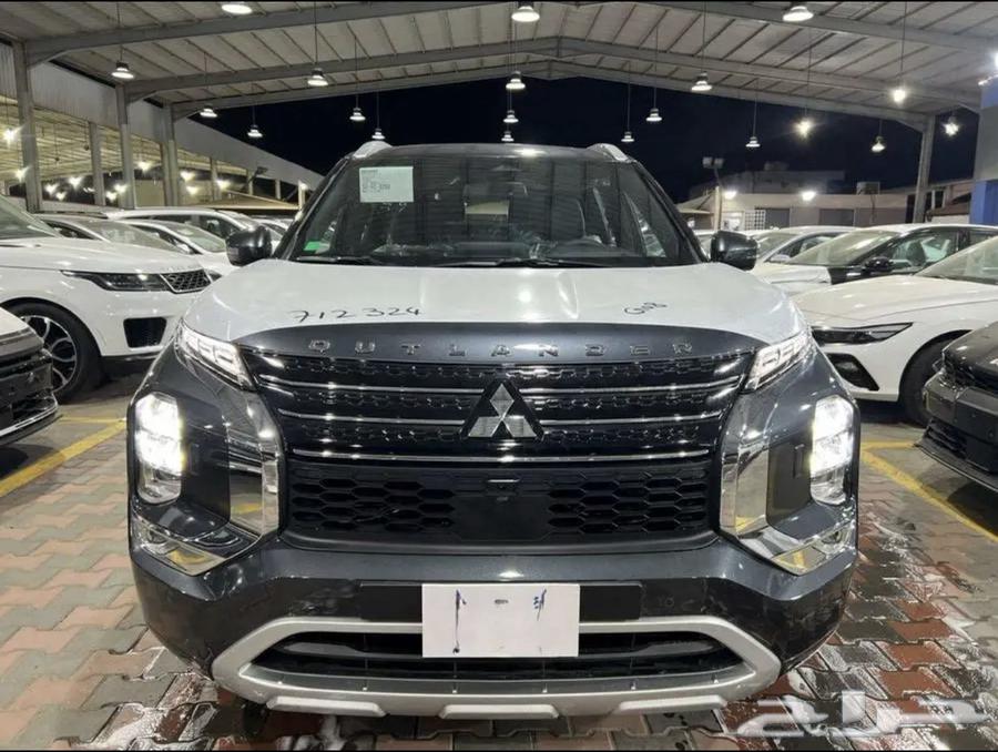 Mitsubishi Outlander Premium 2025 Cash and Installments63613446509186112