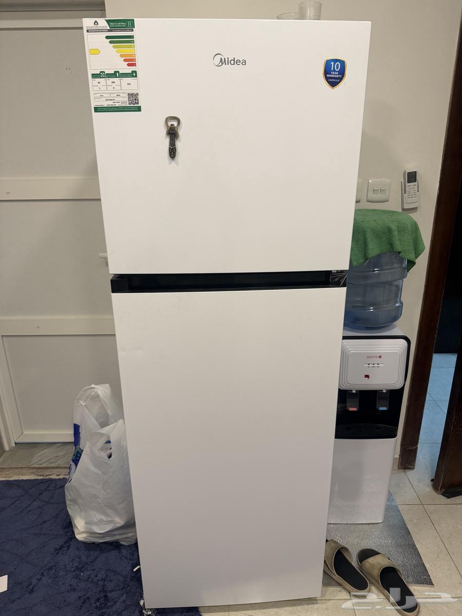 A new microwave, I've only had it for 6 months, but I don't need it anymore.63401004041987112