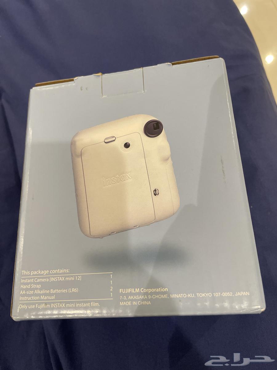 Instant camera63400940347906111
