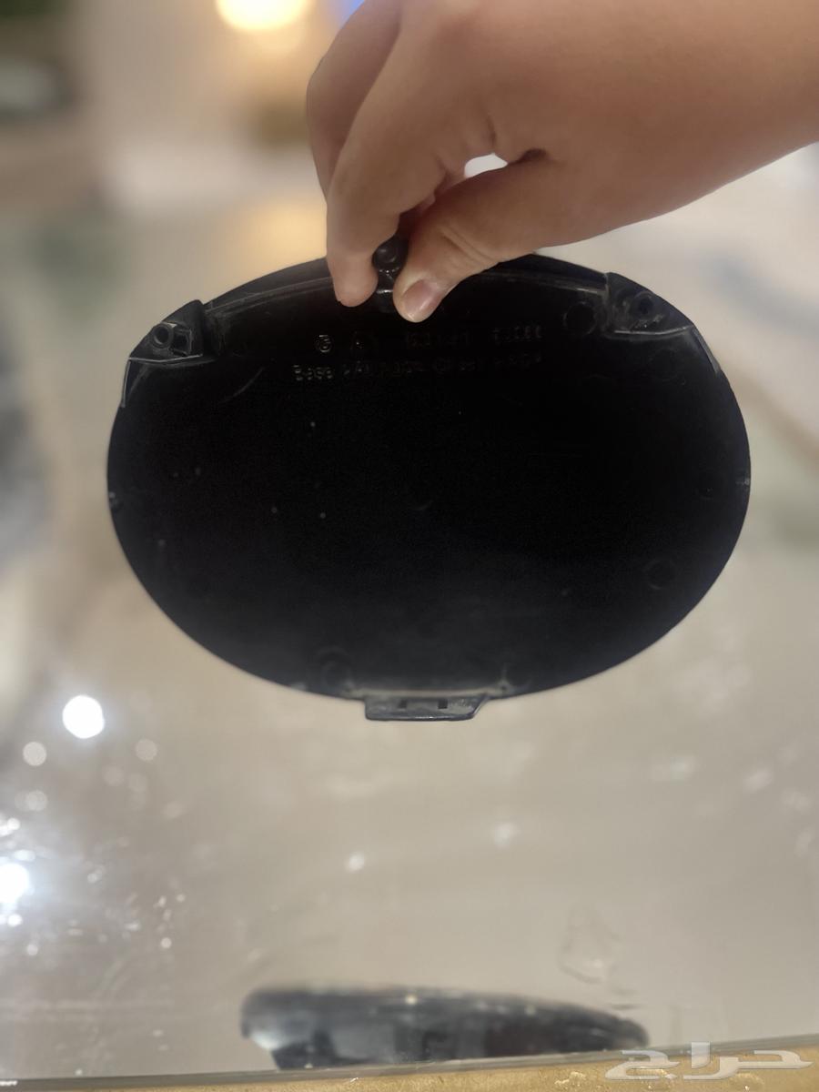 علامة لكزس بحاله جديده63613704521730111
