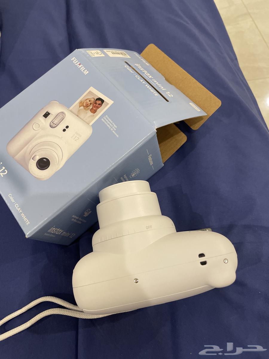 Instant camera63400940347906113