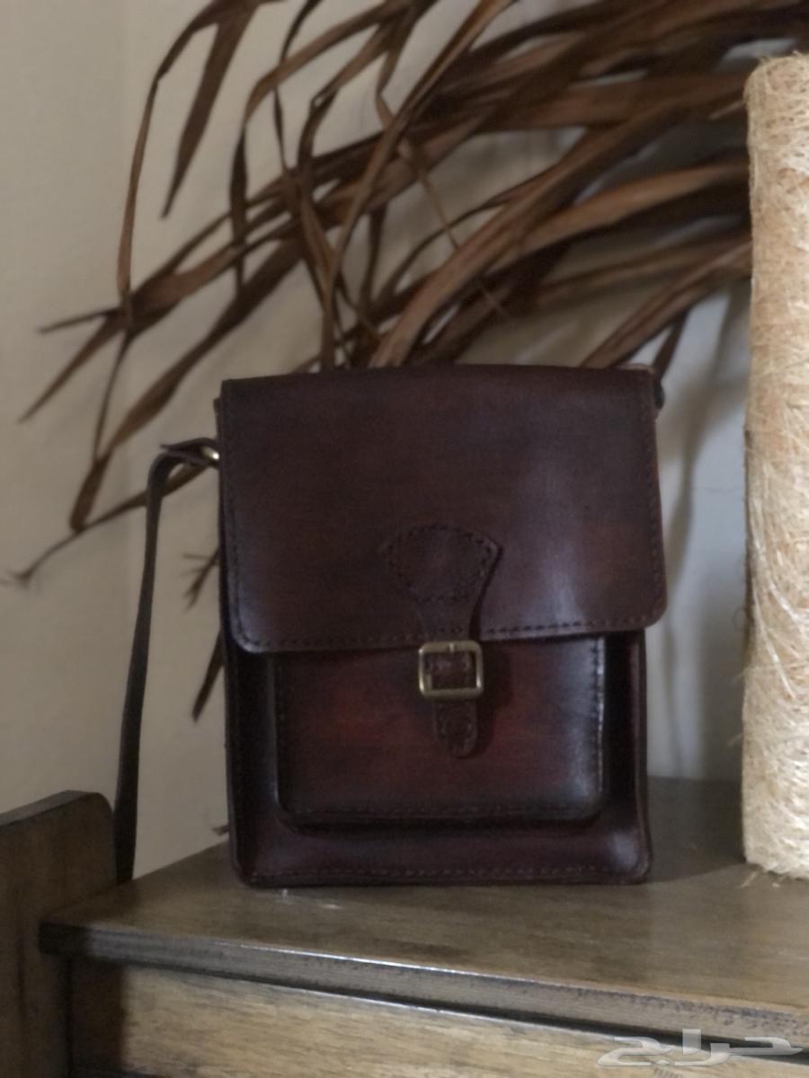 Genuine camel leather bag, valuable handmade work.63402108283651112