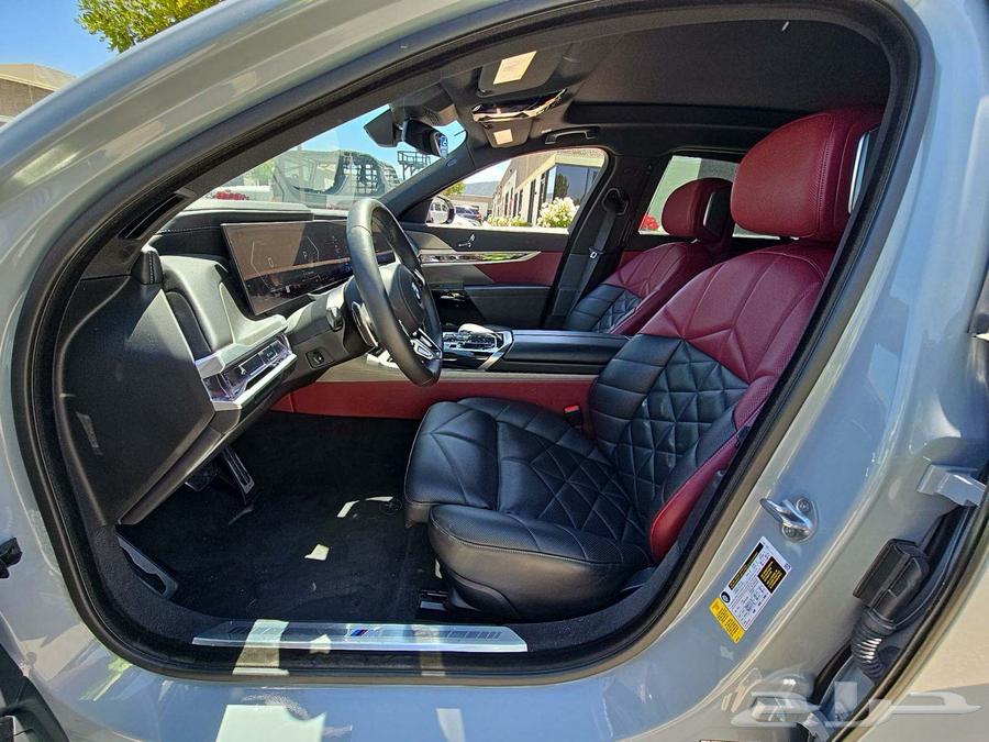 2023 740. BMW63613440854018113
